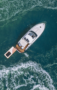 50' Pershing photo 3