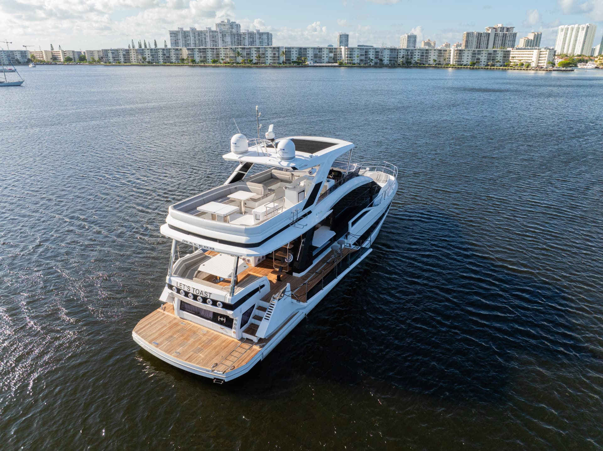 68' Galeon photo 3