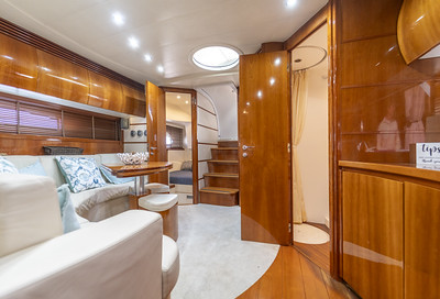 50' Pershing photo 7