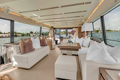 70' Prestige photo 5