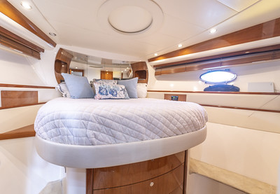 50' Pershing photo 9