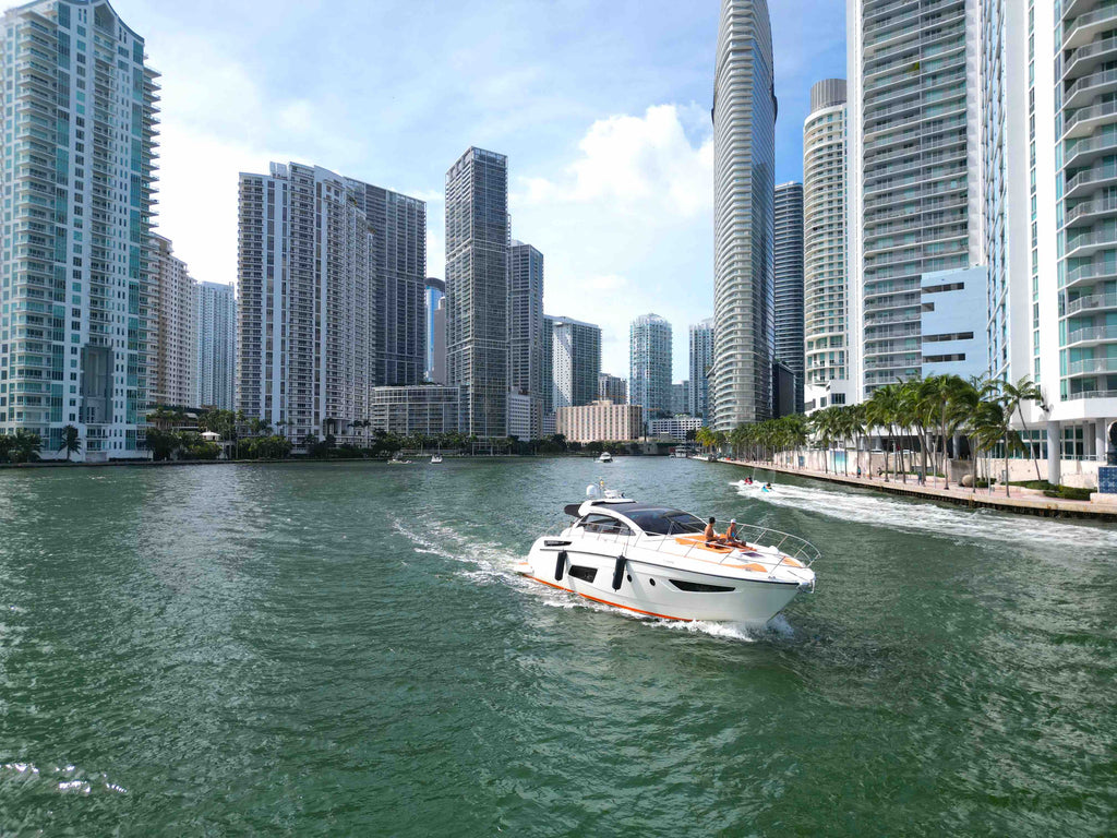 52′ Azimut Atlantis