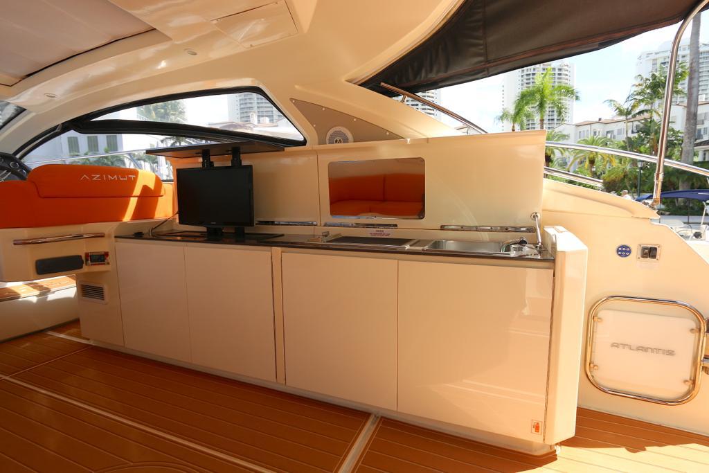 52′ Azimut Atlantis
